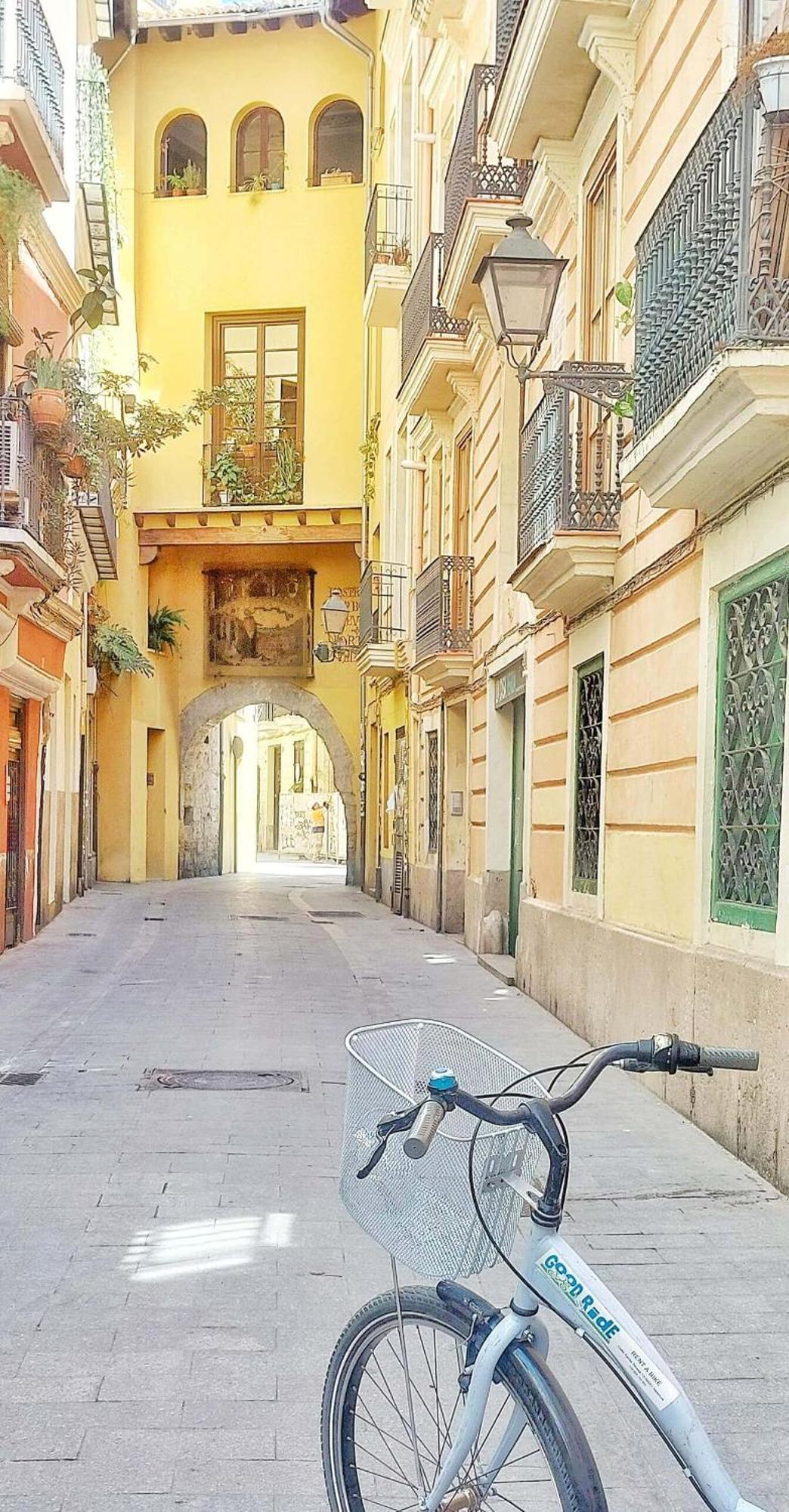 Hogar Vera Apartments&Bikes Валенсия Экстерьер фото